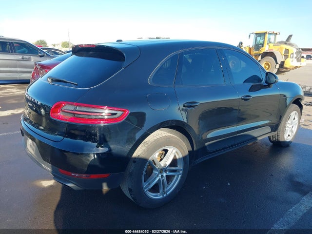 2017 PORSCHE MACAN WP1AA2A52HLB05767 Photo 3