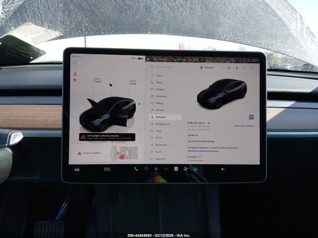 Продажа на аукционе авто 2024 Tesla Model Y Long Range Dual Motor All-wheel Drive, vin: 7SAYGDEE5RF151699, номер лота: 44484065