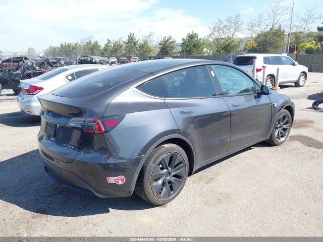 Продажа на аукционе авто 2024 Tesla Model Y Long Range Dual Motor All-wheel Drive, vin: 7SAYGDEE5RF151699, номер лота: 44484065