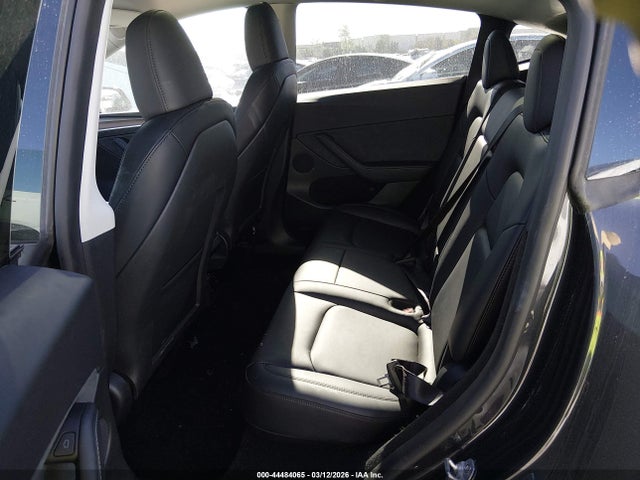 Продажа на аукционе авто 2024 Tesla Model Y Long Range Dual Motor All-wheel Drive, vin: 7SAYGDEE5RF151699, номер лота: 44484065