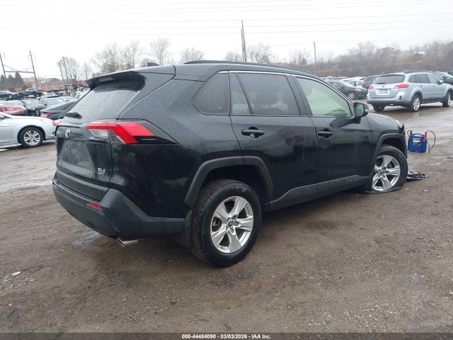 Toyota Rav4 Xle 2019 JTMP1RFV9KD514735 Image 4