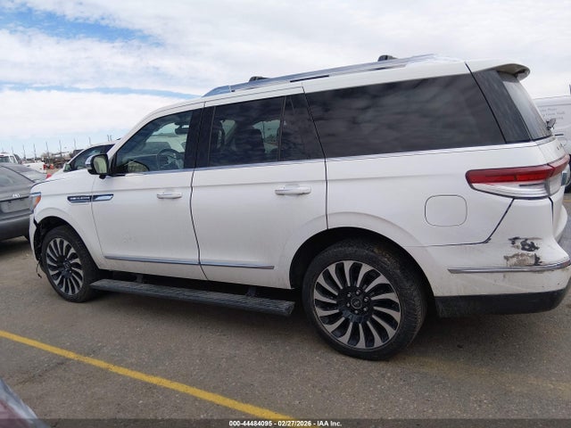 5LMJJ2TT5NEL07914 Lincoln Navigator Black Label
