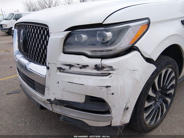 5LMJJ2TT5NEL07914 Lincoln Navigator Black Label