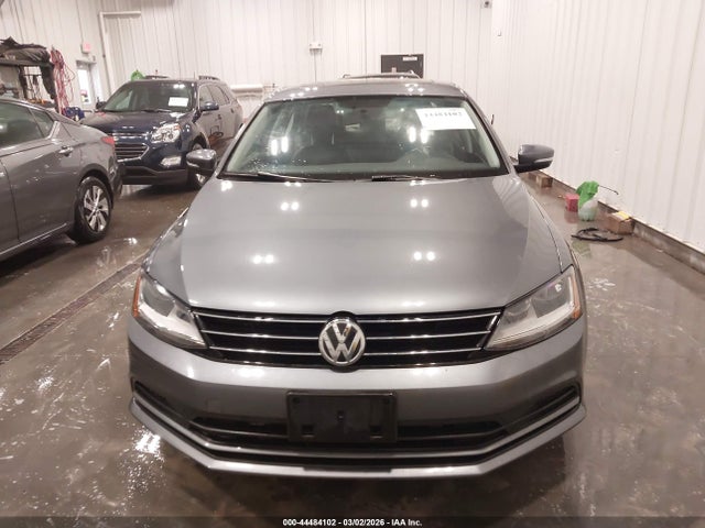 Продажа на аукционе авто 2017 Volkswagen Jetta 1.4t Se, vin: 3VWDB7AJ2HM339084, номер лота: 44484102