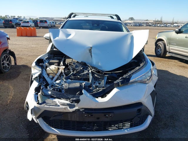 Toyota C-HR LE 2021 JTNKHMBX7M1121302 Image 12