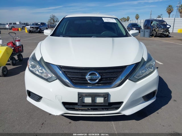 1N4AL3AP4JC157464 Nissan Altima 2.5 S