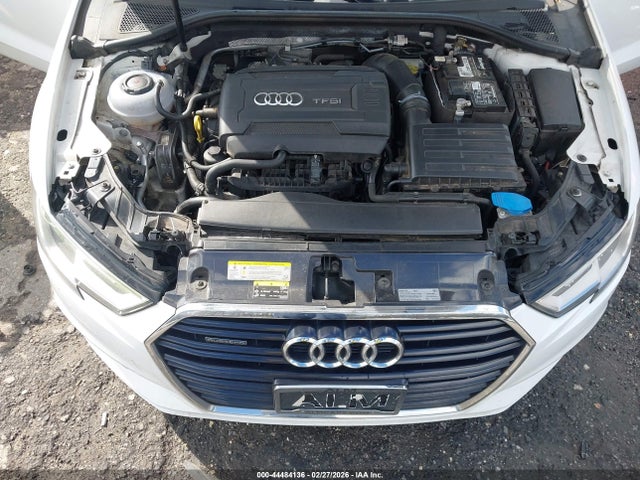 44484136 :رقم المزاد ، WAUB8GFF8J1021211 vin ، 2018 Audi A3 2.0t Premium/2.0t Tech Premium مزاد بيع