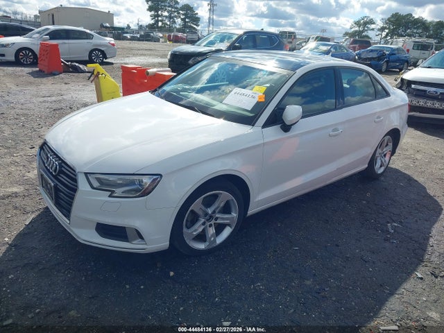 44484136 :رقم المزاد ، WAUB8GFF8J1021211 vin ، 2018 Audi A3 2.0t Premium/2.0t Tech Premium مزاد بيع