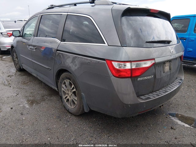 2011 HONDA ODYSSEY 5FNRL5H68BB049472 Photo 2