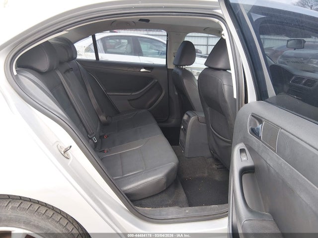 Продаж на аукціоні авто 2011 Volkswagen Jetta 2.5l Se, vin: 3VWDX7AJ6BM327772, номер лоту: 44484178