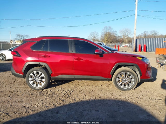 2021 Toyota Rav4 Xle Premium მანქანა იყიდება აუქციონზე, vin: 2T3A1RFV4MW241778, აუქციონის ნომერი: 44484200