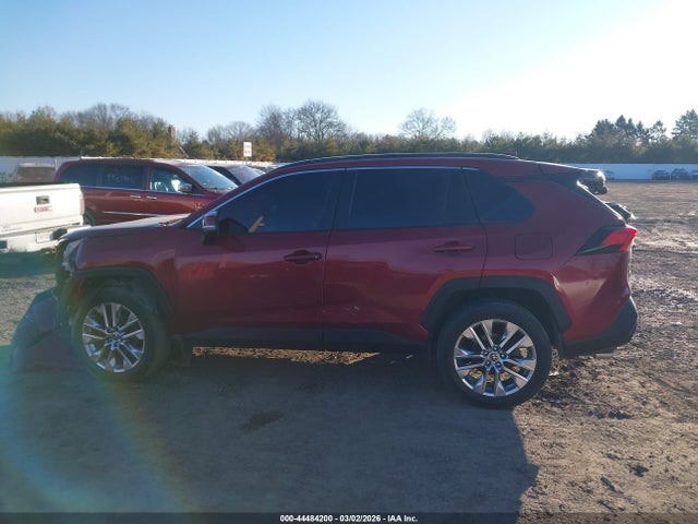 2021 Toyota Rav4 Xle Premium მანქანა იყიდება აუქციონზე, vin: 2T3A1RFV4MW241778, აუქციონის ნომერი: 44484200