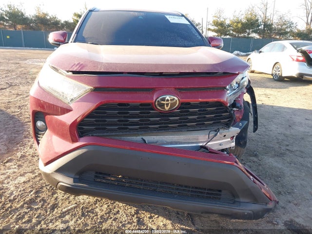 2021 Toyota Rav4 Xle Premium მანქანა იყიდება აუქციონზე, vin: 2T3A1RFV4MW241778, აუქციონის ნომერი: 44484200