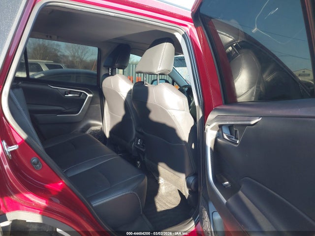 2021 Toyota Rav4 Xle Premium მანქანა იყიდება აუქციონზე, vin: 2T3A1RFV4MW241778, აუქციონის ნომერი: 44484200