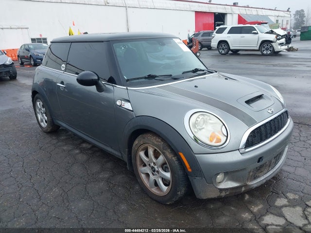 2008 MINI COOPER S WMWMF735X8TV36445 Photo 0