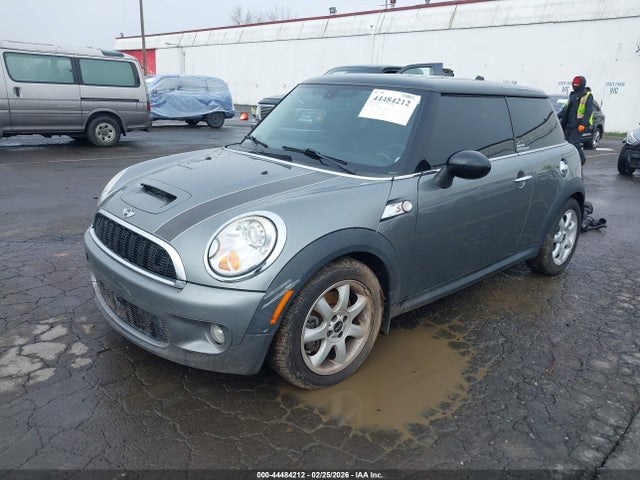 2008 MINI COOPER S WMWMF735X8TV36445 Photo 1