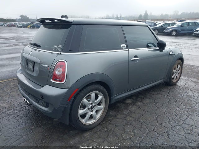 2008 MINI COOPER S WMWMF735X8TV36445 Photo 3