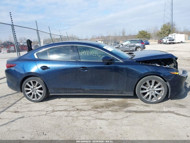 Продажа на аукционе авто 2020 Mazda Mazda3 Premium Package, vin: 3MZBPBEM9LM117490, номер лота: 44484216