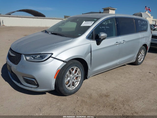 Chrysler Pacifica Touring L 2023 2C4RC1BGXPR613094 Image 2