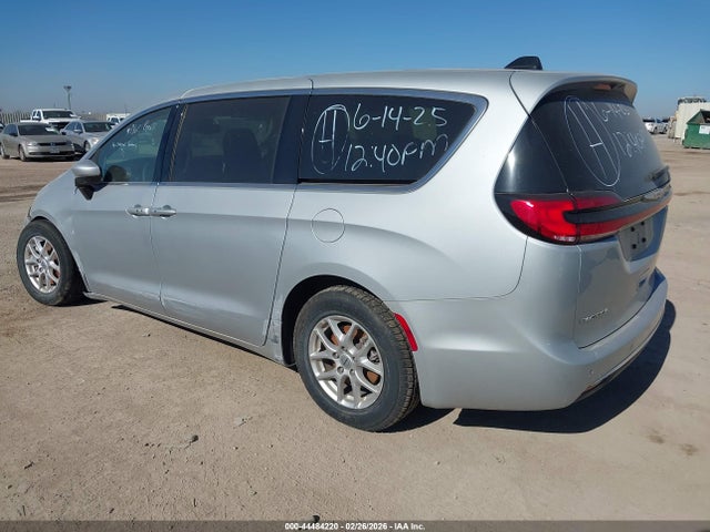 Chrysler Pacifica Touring L 2023 2C4RC1BGXPR613094 Image 3