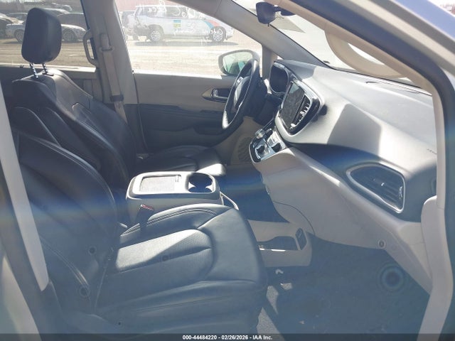 Chrysler Pacifica Touring L 2023 2C4RC1BGXPR613094 Image 5