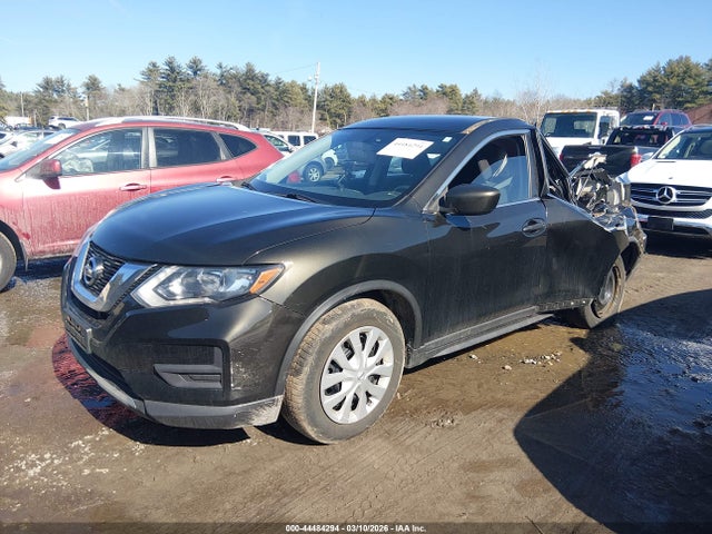 Nissan ROGUE S 2017 KNMAT2MV8HP506885 Image 2