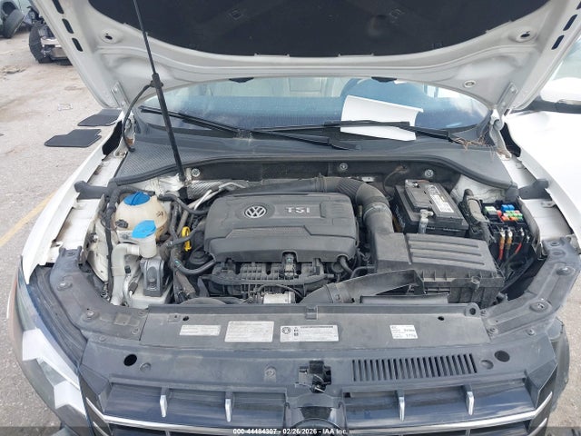 2014 Volkswagen Passat 1.8t Sel Premium მანქანა იყიდება აუქციონზე, vin: 1VWCS7A36EC020474, აუქციონის ნომერი: 44484307