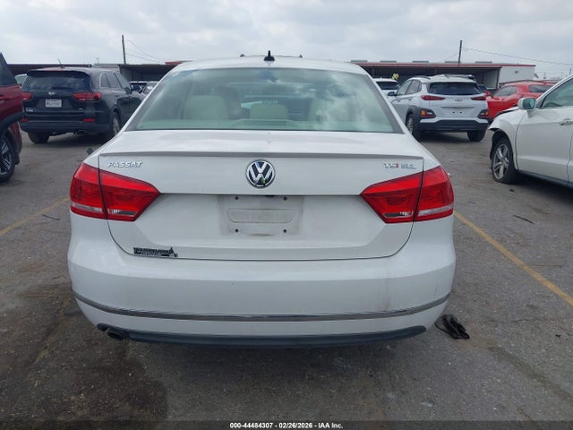 2014 Volkswagen Passat 1.8t Sel Premium მანქანა იყიდება აუქციონზე, vin: 1VWCS7A36EC020474, აუქციონის ნომერი: 44484307