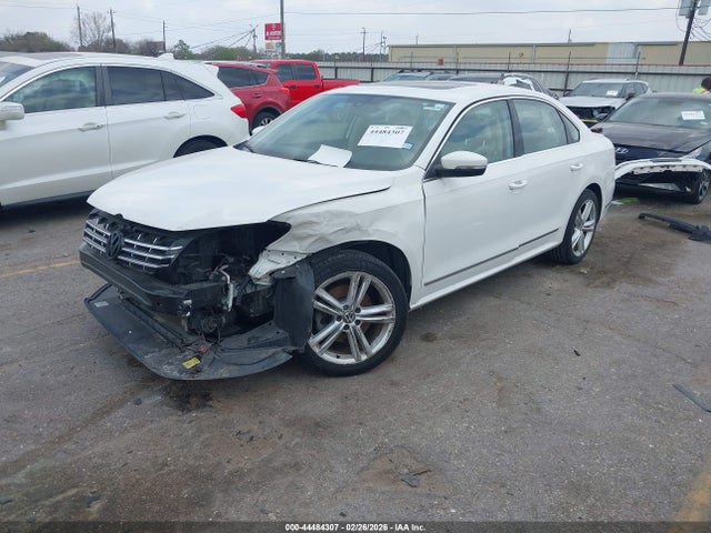 2014 Volkswagen Passat 1.8t Sel Premium მანქანა იყიდება აუქციონზე, vin: 1VWCS7A36EC020474, აუქციონის ნომერი: 44484307