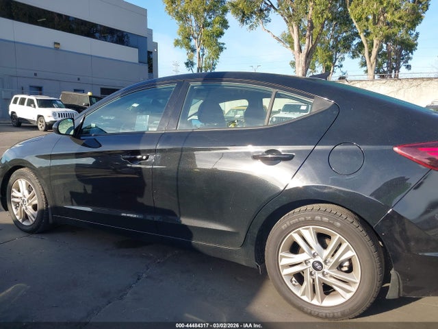 Hyundai Elantra Value Edition 2019 5NPD84LF0KH496697 Image 14