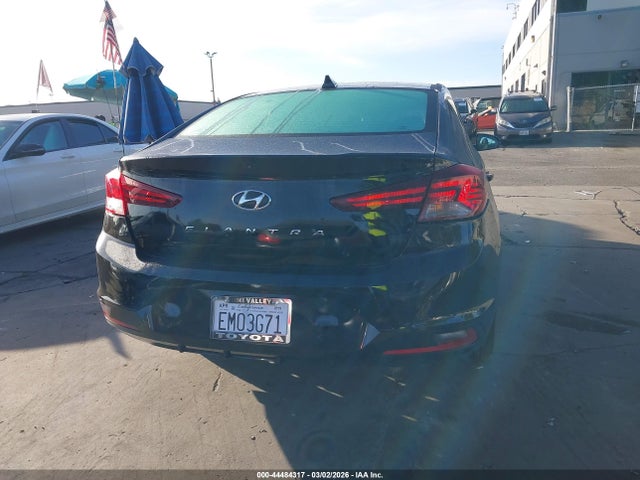 Hyundai Elantra Value Edition 2019 5NPD84LF0KH496697 Image 16
