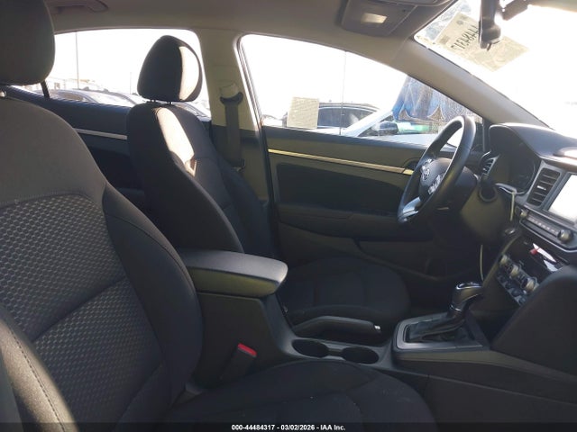 Hyundai Elantra Value Edition 2019 5NPD84LF0KH496697 Image 5