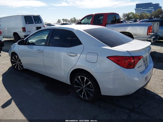 Toyota COROLLA SE 2017 5YFBURHE2HP662634 Image 3