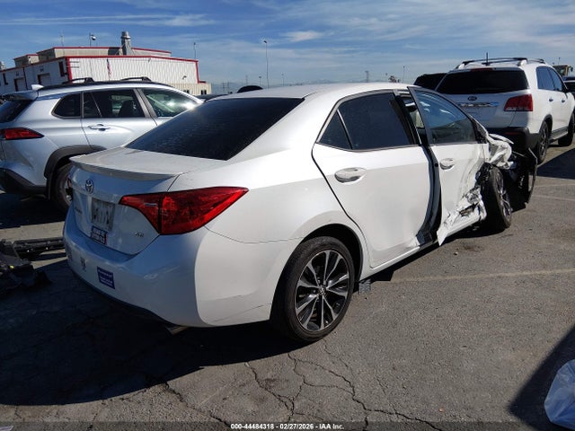 Toyota COROLLA SE 2017 5YFBURHE2HP662634 Image 4