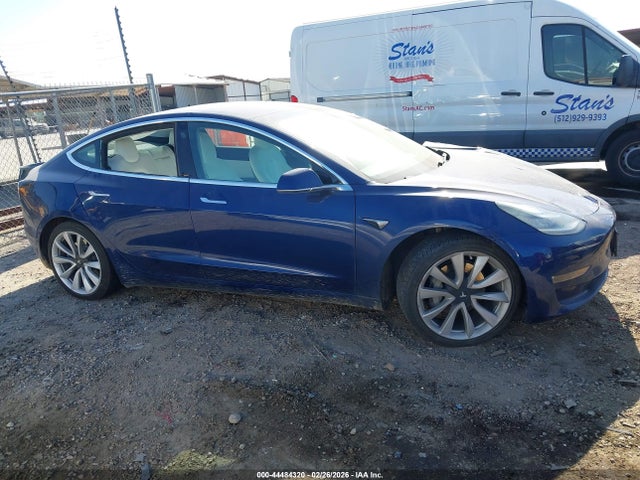 Продажа на аукционе авто 2018 Tesla Model 3 Long Range/performance, vin: 5YJ3E1EB7JF147773, номер лота: 44484320