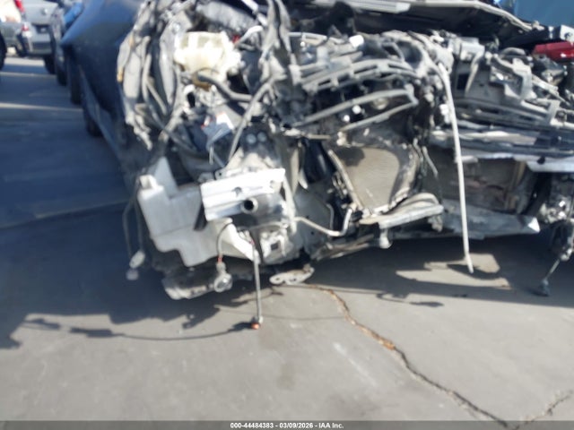 JTDKARFU4L3118334 Toyota Prius Le