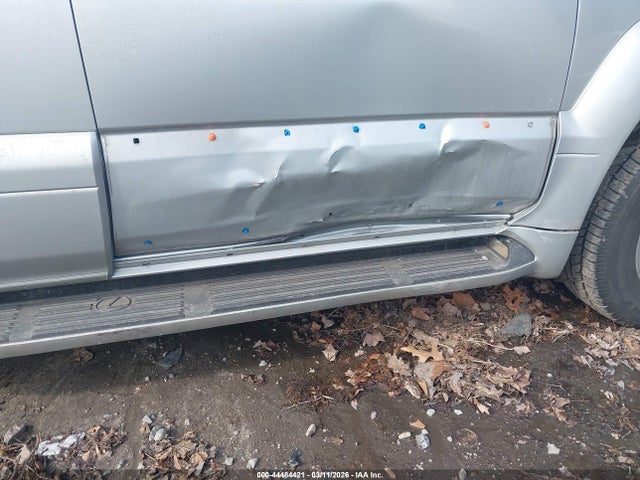 2005 LEXUS GX 470 JTJBT20X350079371 Photo 5