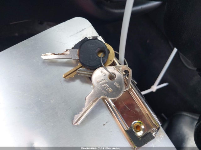 44484466 :رقم المزاد ، 1G1YY32G8W5110998 vin ، 1998 Chevrolet Corvette مزاد بيع