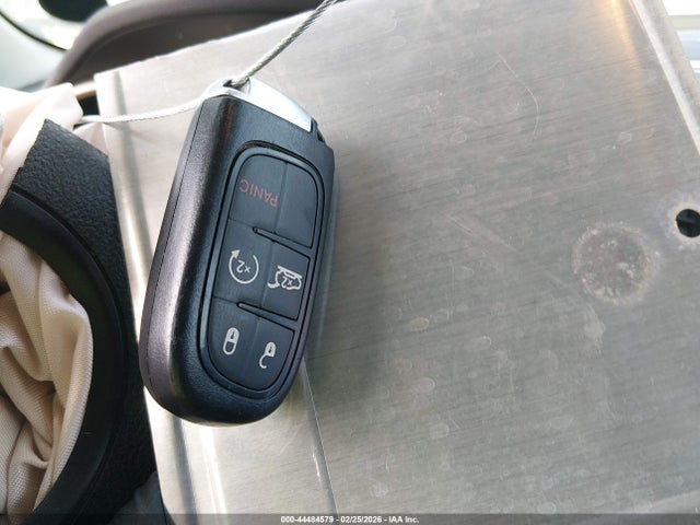 Продажа на аукционе авто 2014 Jeep Cherokee Latitude, vin: 1C4PJLCB2EW204412, номер лота: 44484579
