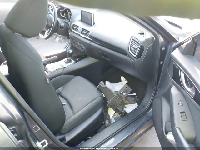 JM1BM1K78F1258007 Mazda Mazda3 I Sport