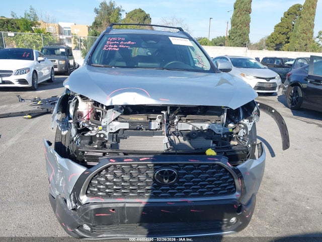 Toyota Corolla Cross Xle 2023 7MUDAABG9PV064131 Image 13
