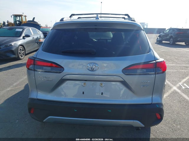 Toyota Corolla Cross Xle 2023 7MUDAABG9PV064131 Image 17