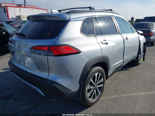 Toyota Corolla Cross Xle 2023 7MUDAABG9PV064131 Image 4
