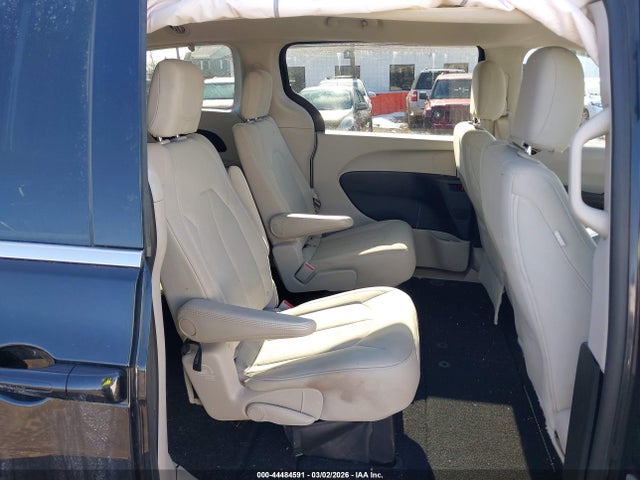 Продажа на аукционе авто 2017 Chrysler Pacifica Lx, vin: 2C4RC1CG4HR657771, номер лота: 44484591