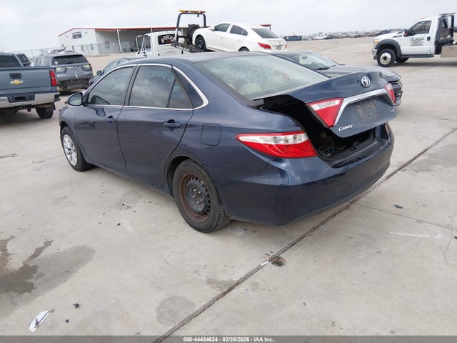 Toyota CAMRY LE 2015 4T4BF1FK9FR483514 Image 3