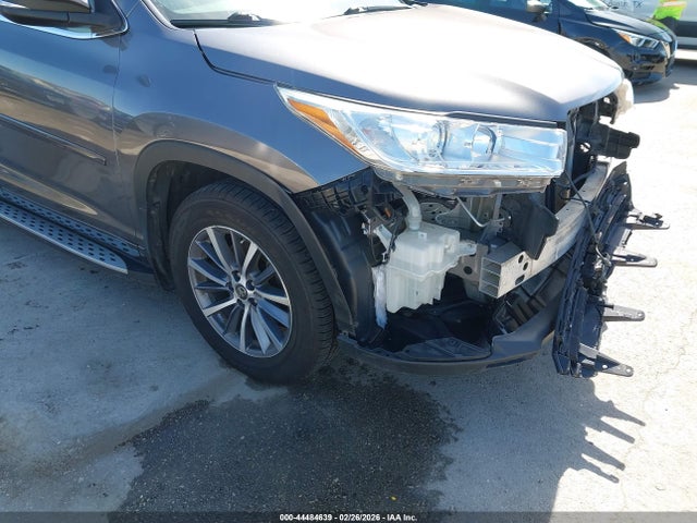 5TDJZRFH1JS851167 Toyota Highlander Xle