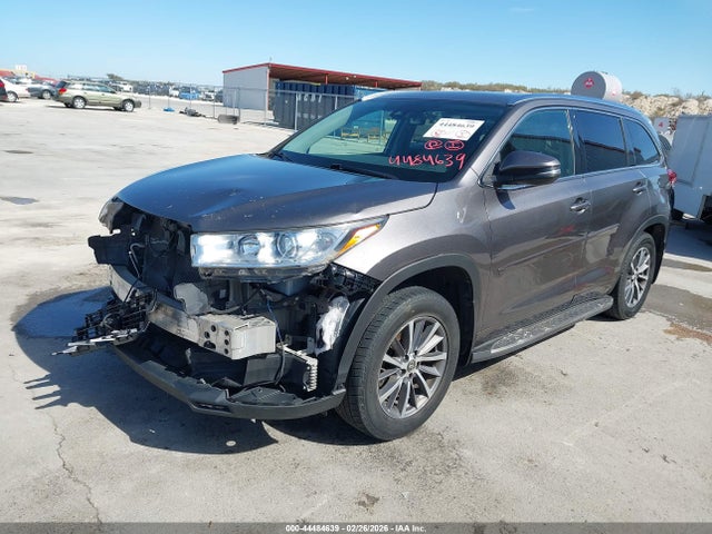 5TDJZRFH1JS851167 Toyota Highlander Xle