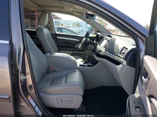 5TDJZRFH1JS851167 Toyota Highlander Xle