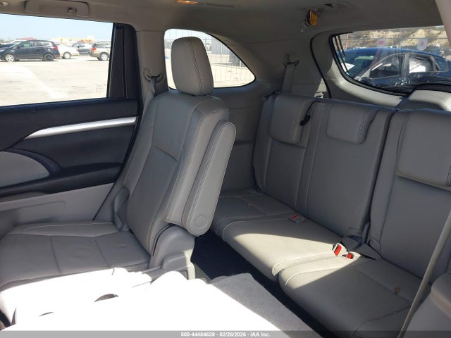 5TDJZRFH1JS851167 Toyota Highlander Xle
