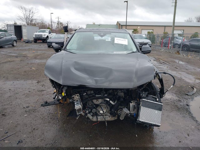 44484651 :رقم المزاد ، WA1BVBF19SD008030 vin ، 2025 Audi Q8 Premium Plus 55 Tfsi Quattro مزاد بيع